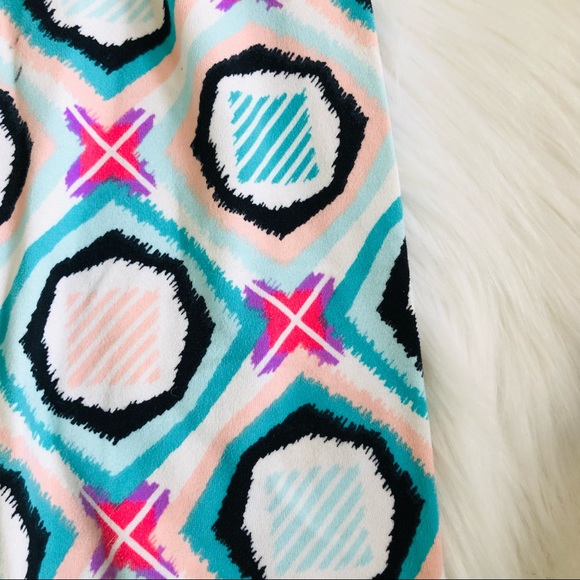 5x$25 Abstract Geometric Print Stretch Leggings, 10-12 - Picture 2 of 4